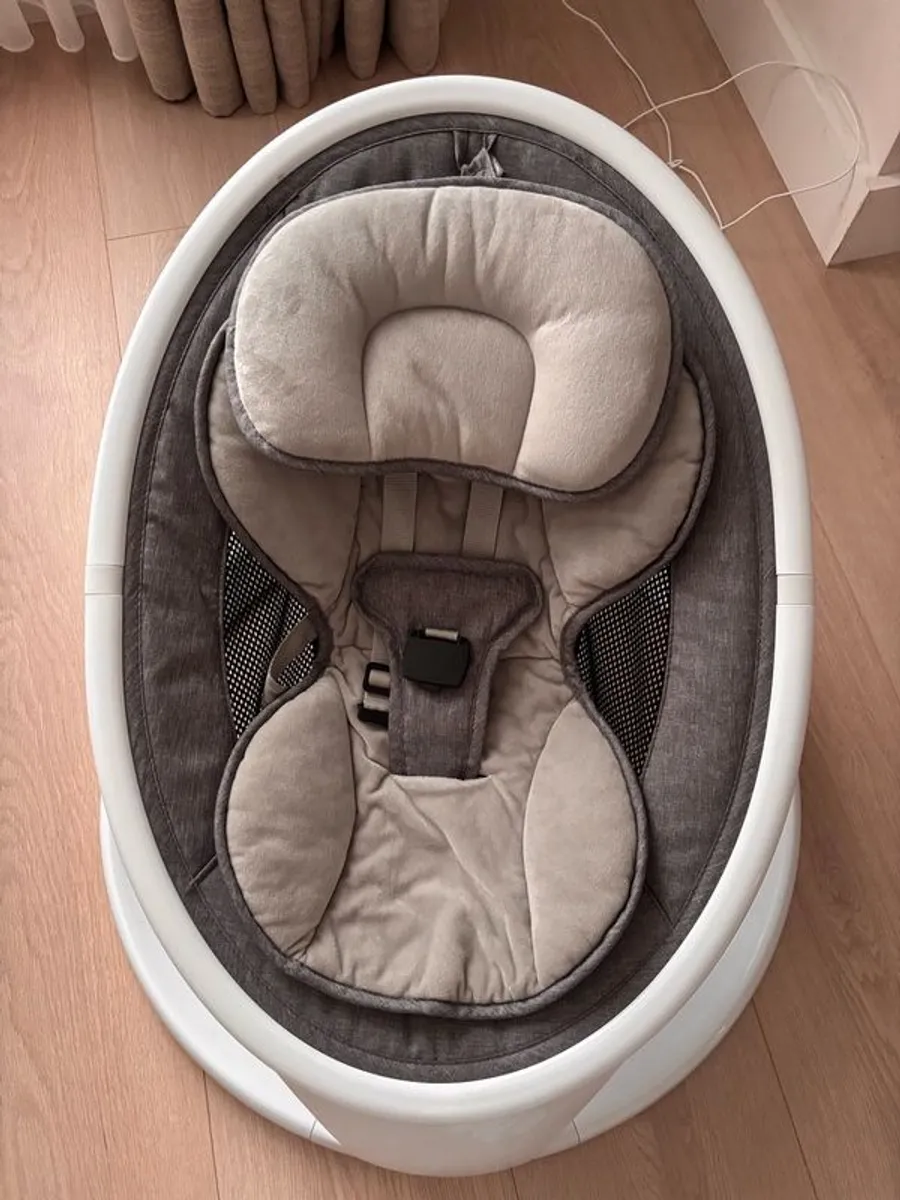 Munchkin Bluetooth Baby Swing Chair and Rocking Seat - Image 2