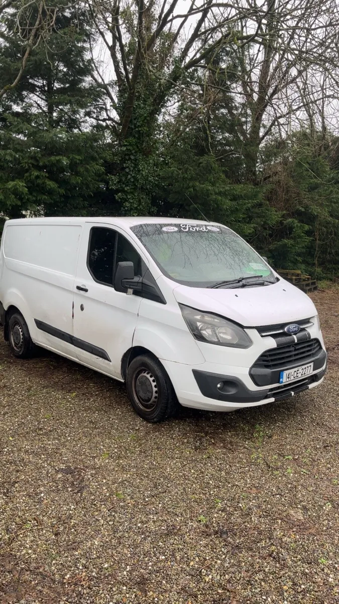 Ford custom van - Image 2