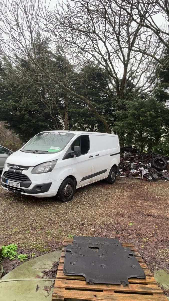 Ford custom van - Image 4