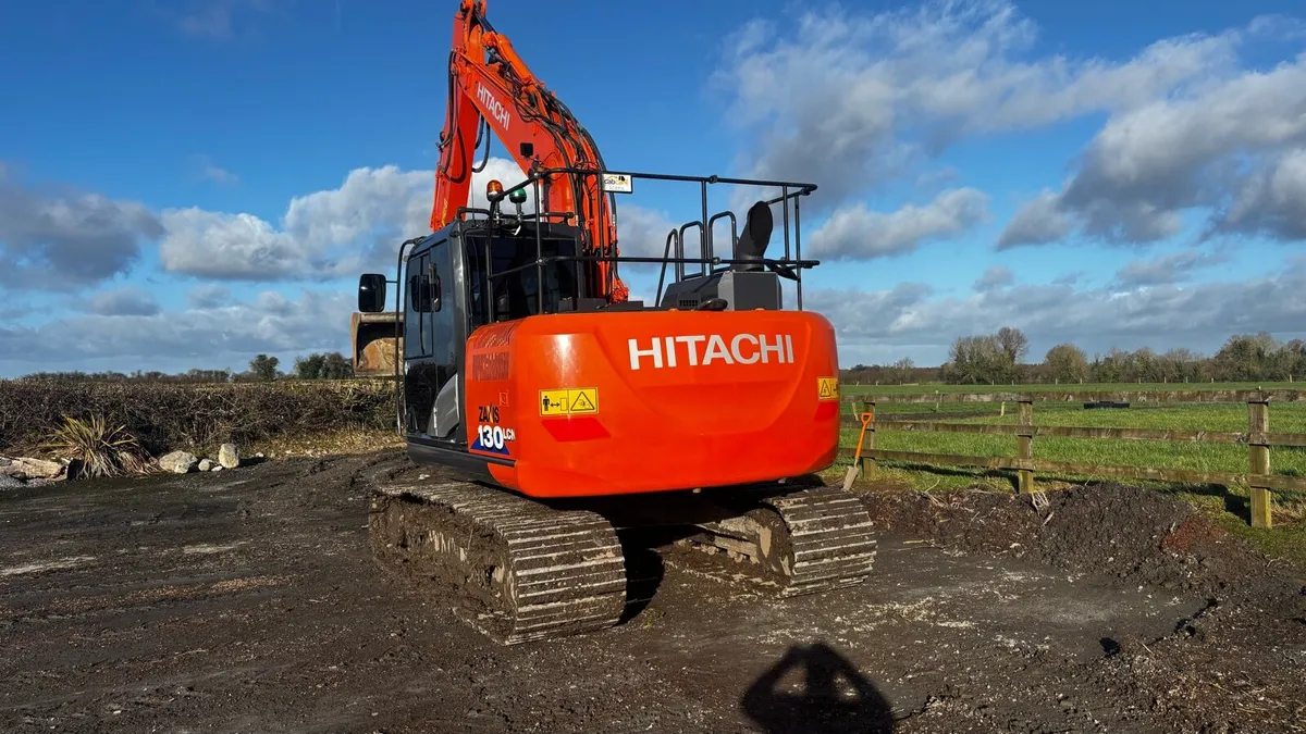 Hitachi Zaxis 130-6 - Image 3