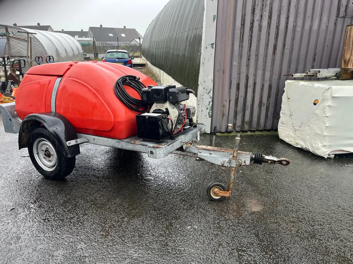 Power washer - Image 1