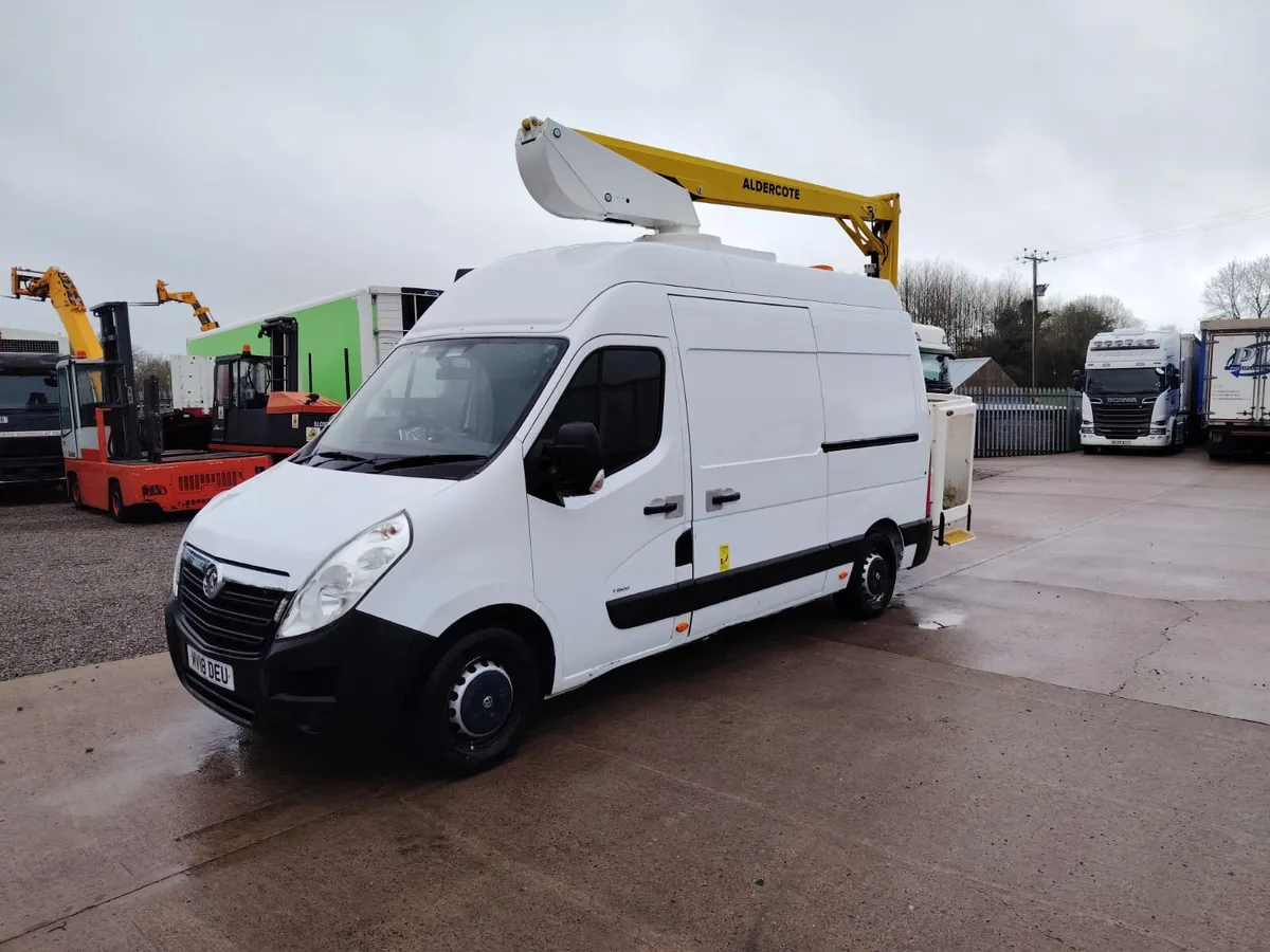 2018 Vauxhall movano 3.5 Cherry Picker 12.5 Meter - Image 1