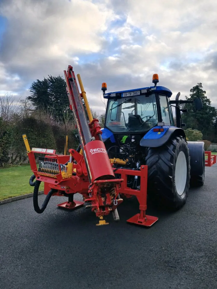 Vector Model 4 contractor - Image 2