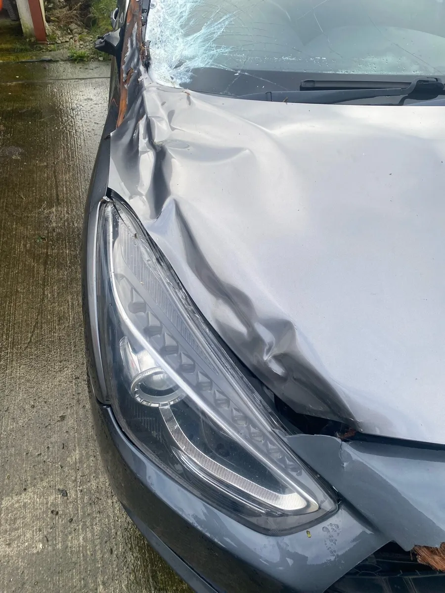 Damaged 152   Hyundai  I 40 parts - Image 2