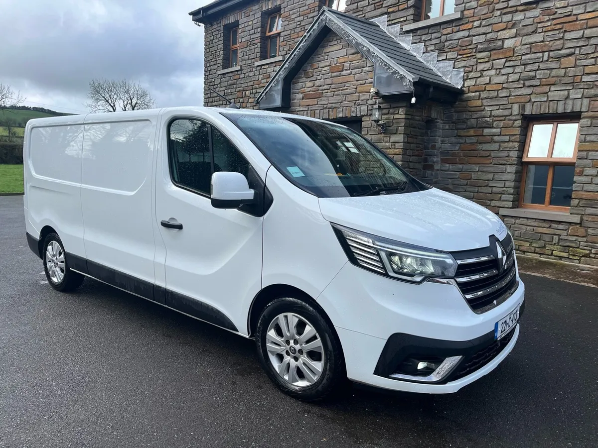 Renault Traffic Blue DCI 130 sport - Image 1