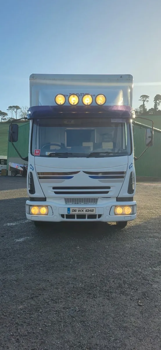 Iveco race truck - Image 2
