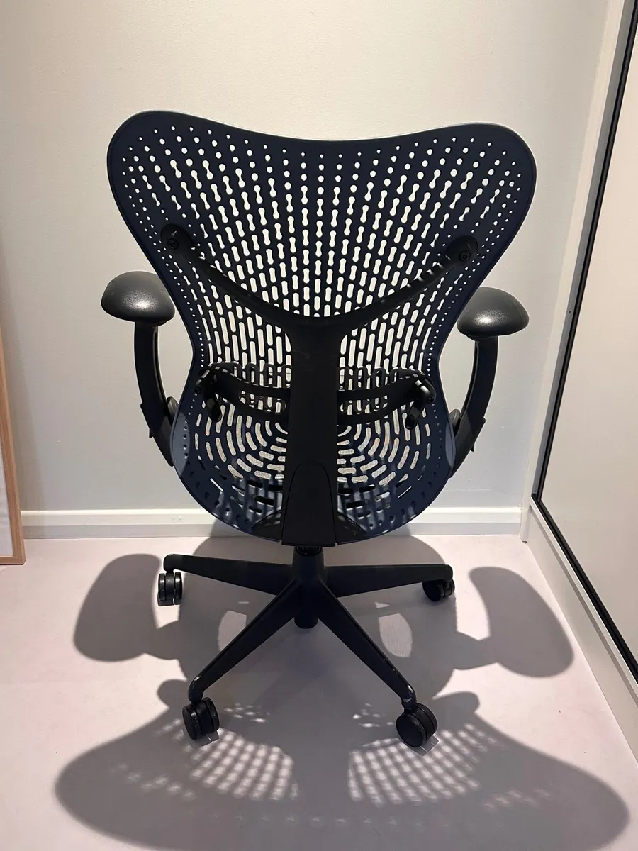 Herman Miller Mirra office chair - Image 2