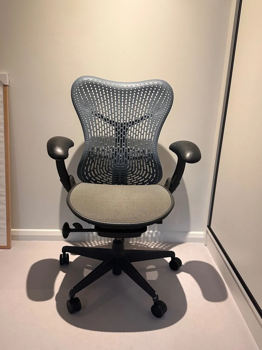 Herman Miller Mirra office chair - Image 1