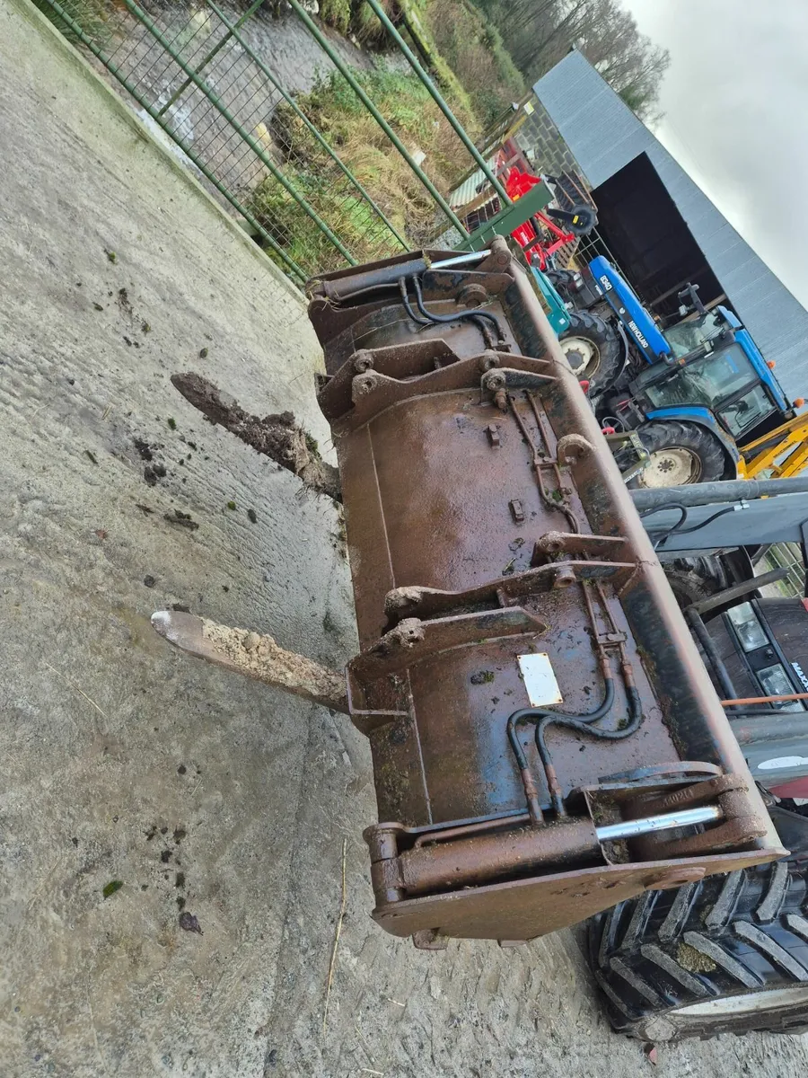 4in1 bucket - Image 1