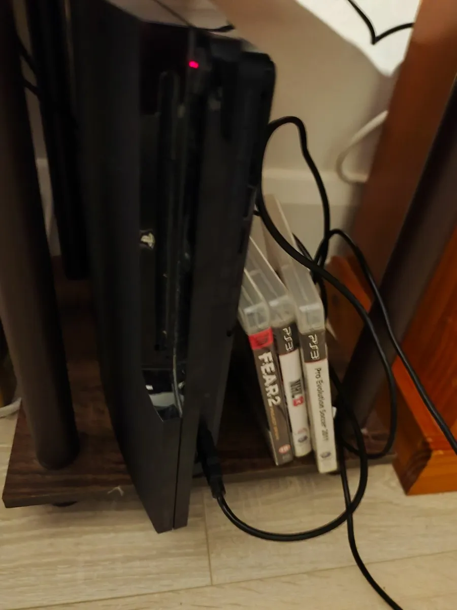 PlayStation 3 chipped - Image 2