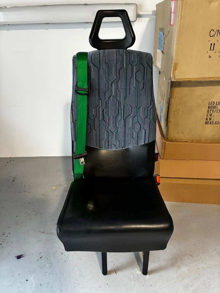 Quick release new model sprinter seats - Image 1