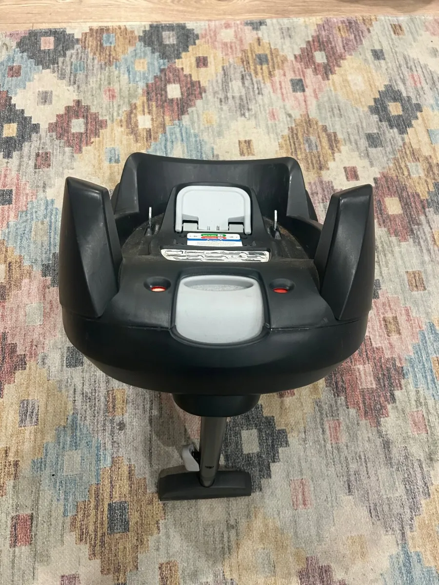 Be Safe iZi Go X1 car seat and Isofix base - Image 4