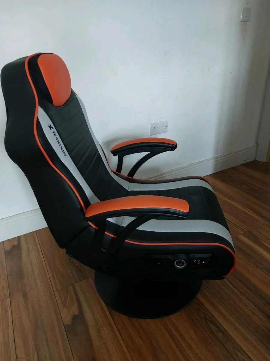 Gaming chair - Image 1