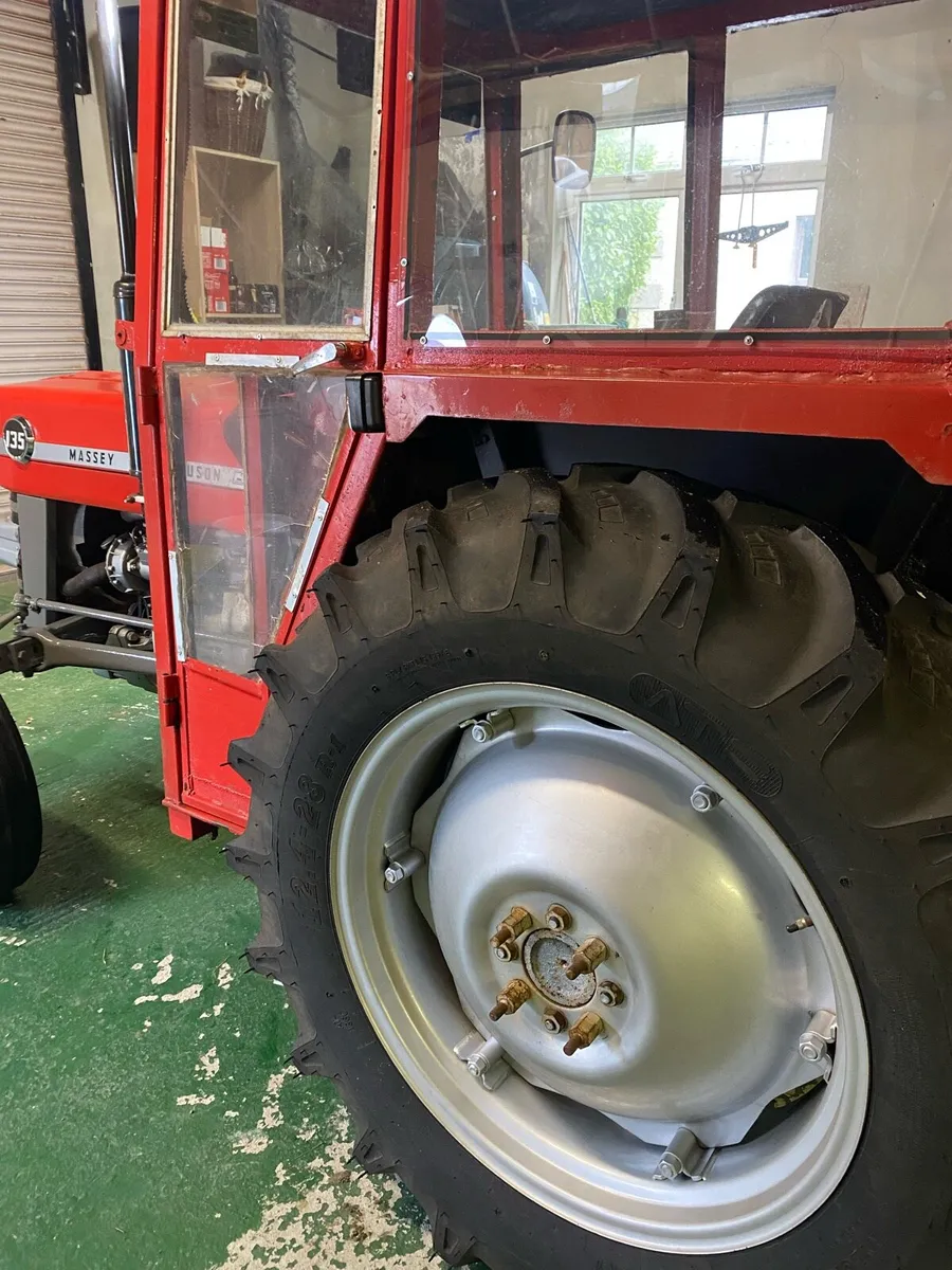 Massey Ferguson 135 - Image 3
