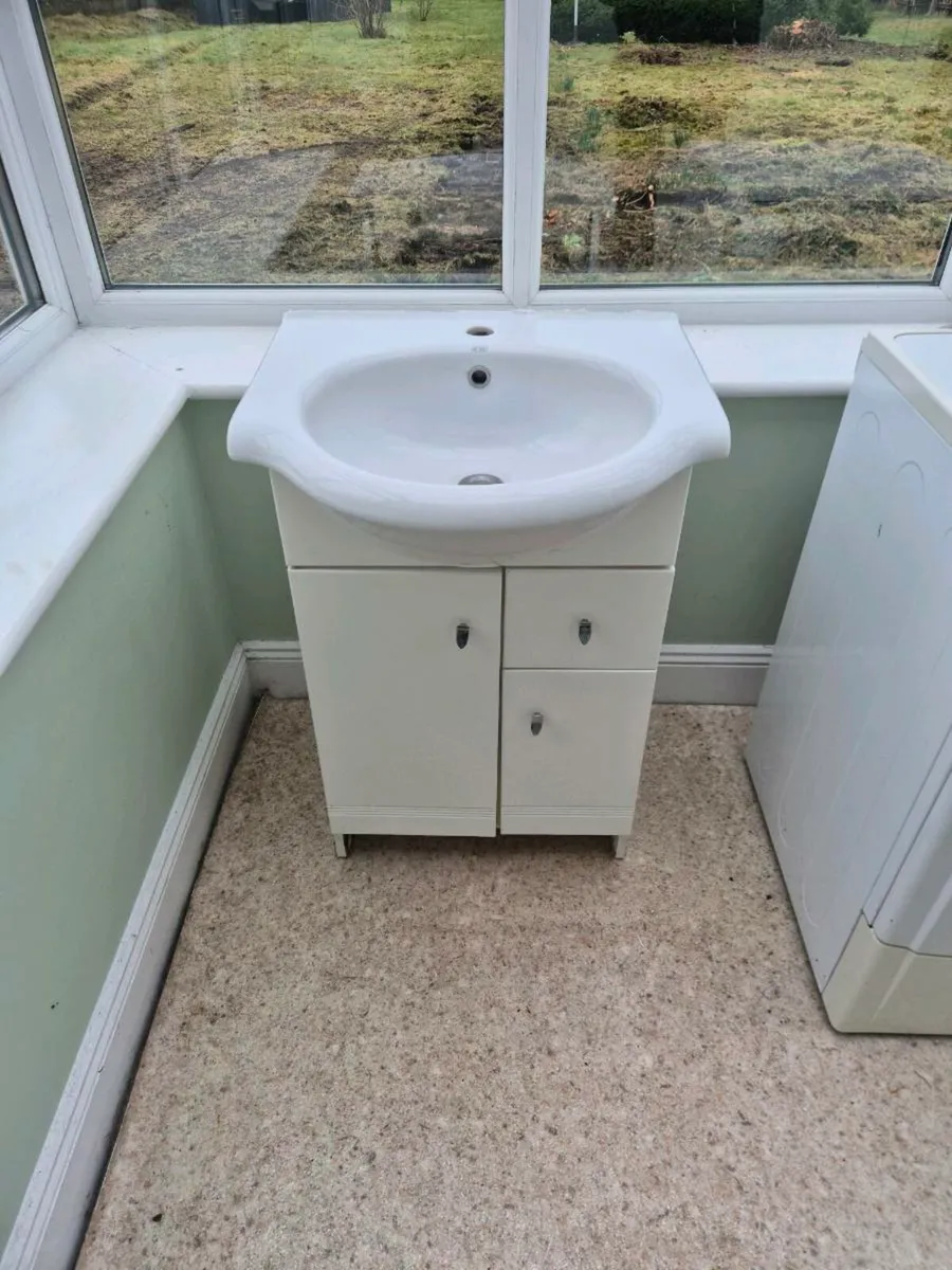 Bathroom wash hand basin and cabinet - Image 1