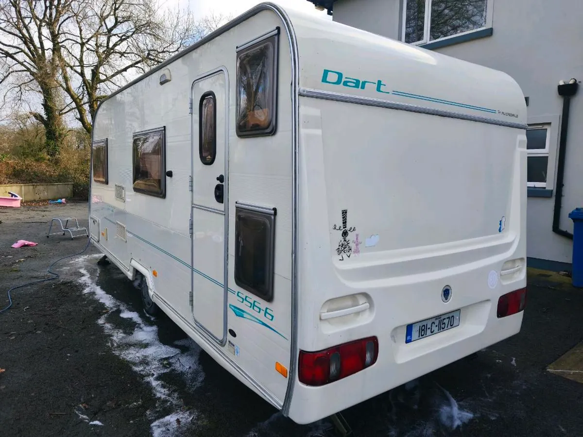 Avondale Dart 6 berth caravan with fixed bunk beds - Image 2
