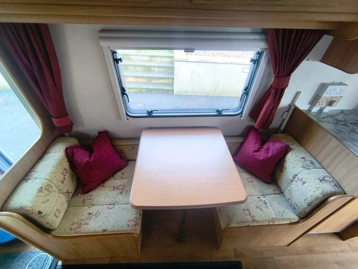 Avondale Dart 6 berth caravan with fixed bunk beds - Image 3