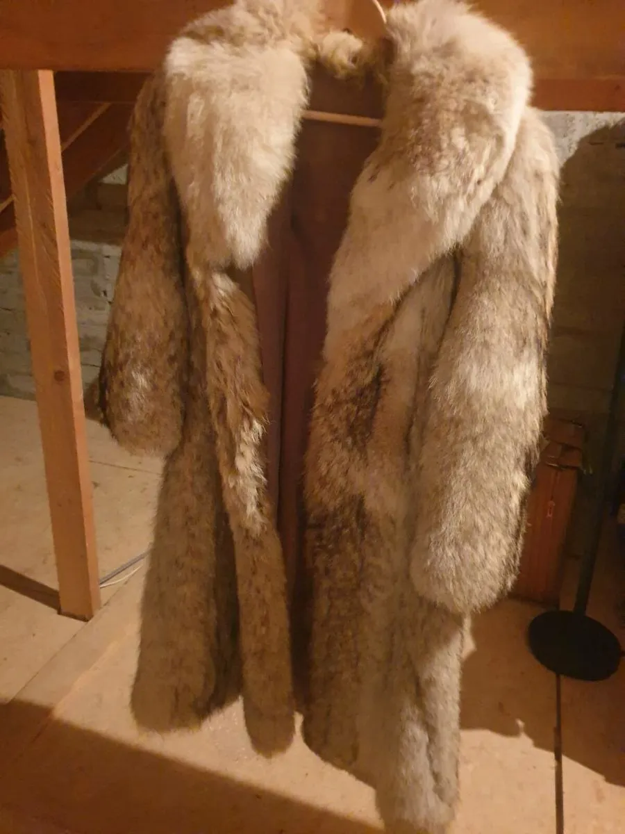 Antique Ladies Canadian Wolf fur coat - Image 1