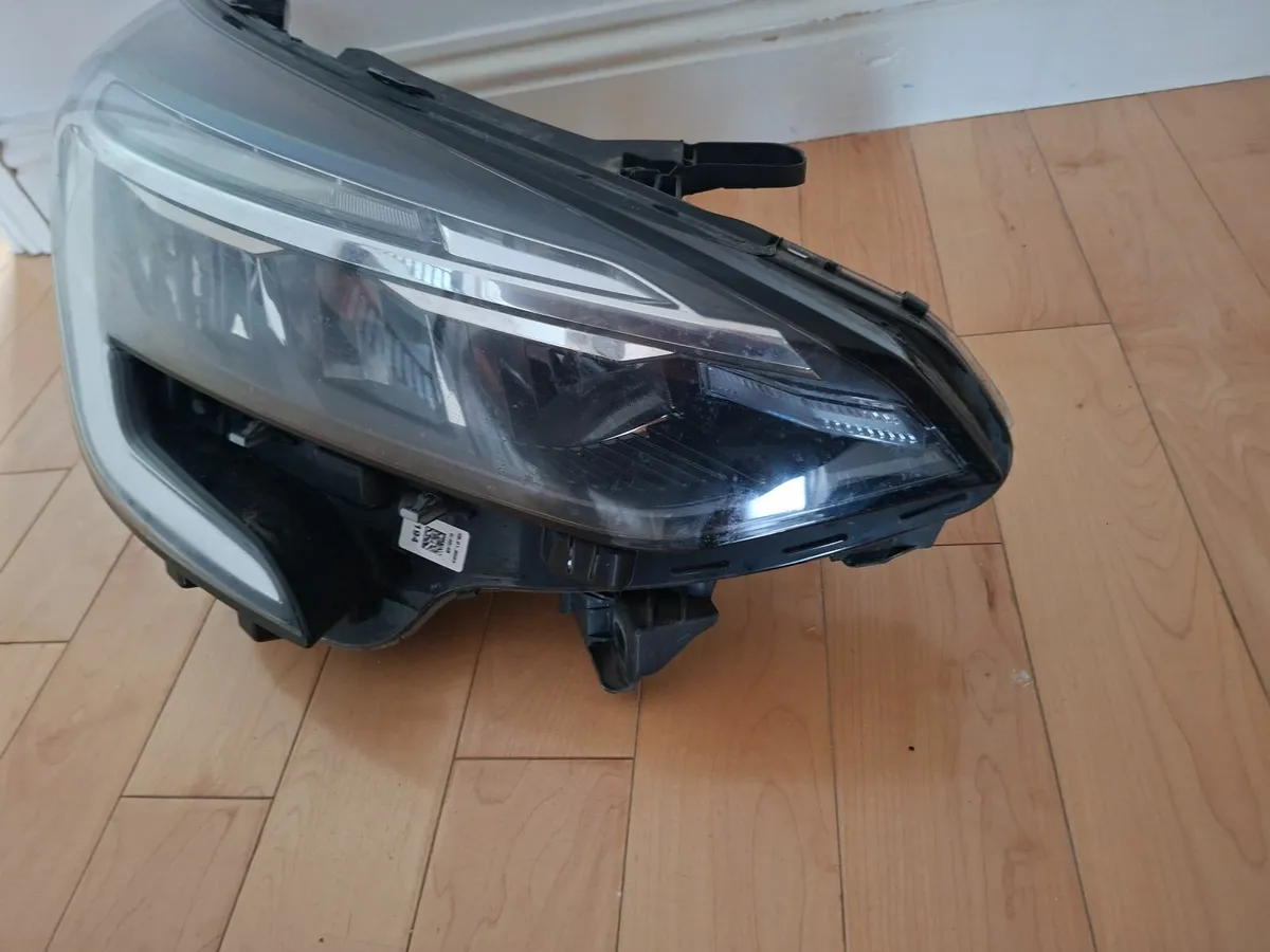 right headlight Renault Clio 2023 - Image 2