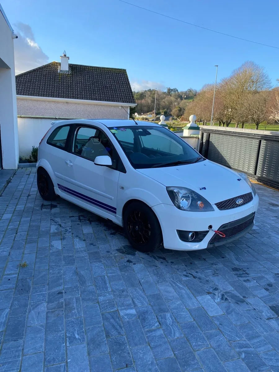 Ford Fiesta ST - Track - Image 4