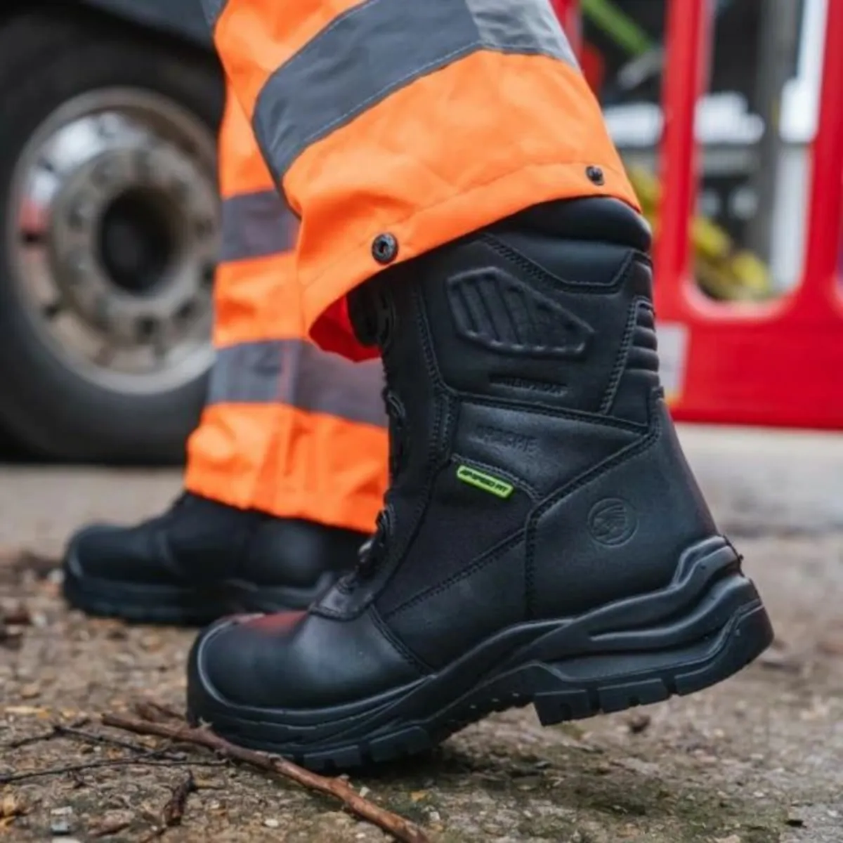 Apache RICHMOND Recycled GRS Waterproof Black Comb - Image 2