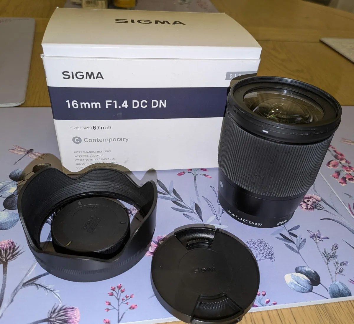 Panasonic Lumix G90M Mirrorless camera + 2 lenses - Image 2