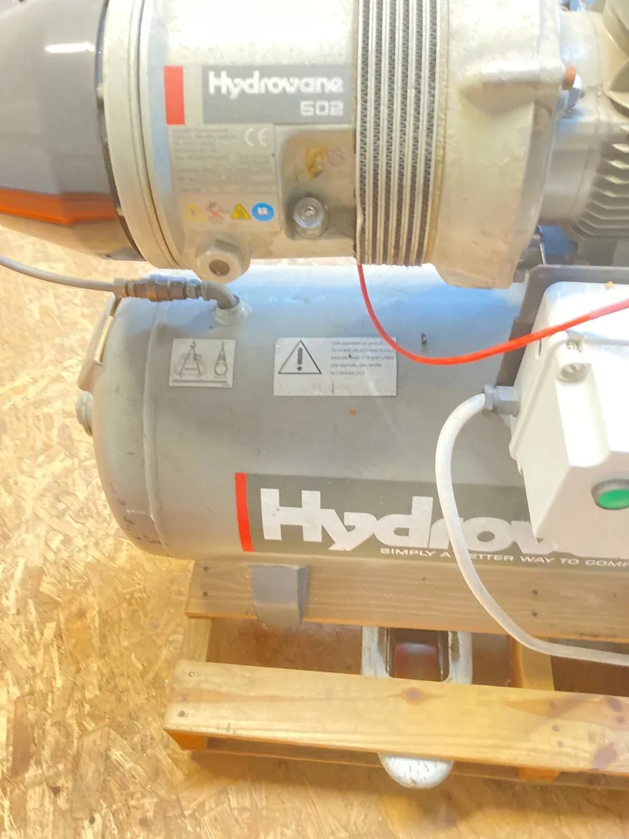 Air Compressor - Image 1