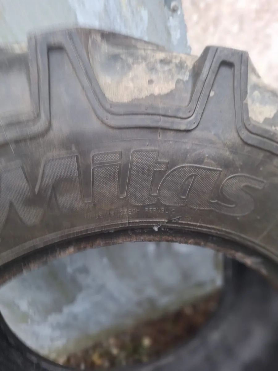 Tractor tyres - Image 1