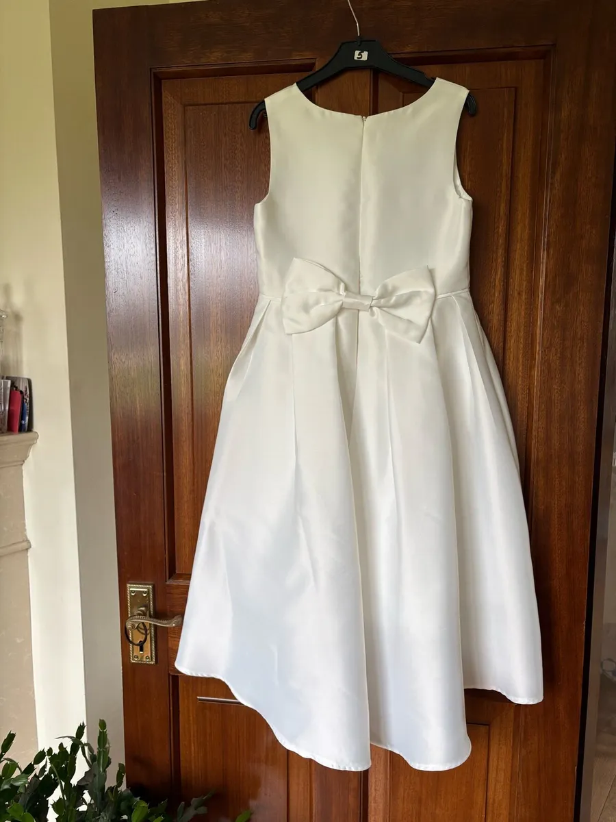Communion dress - Image 2