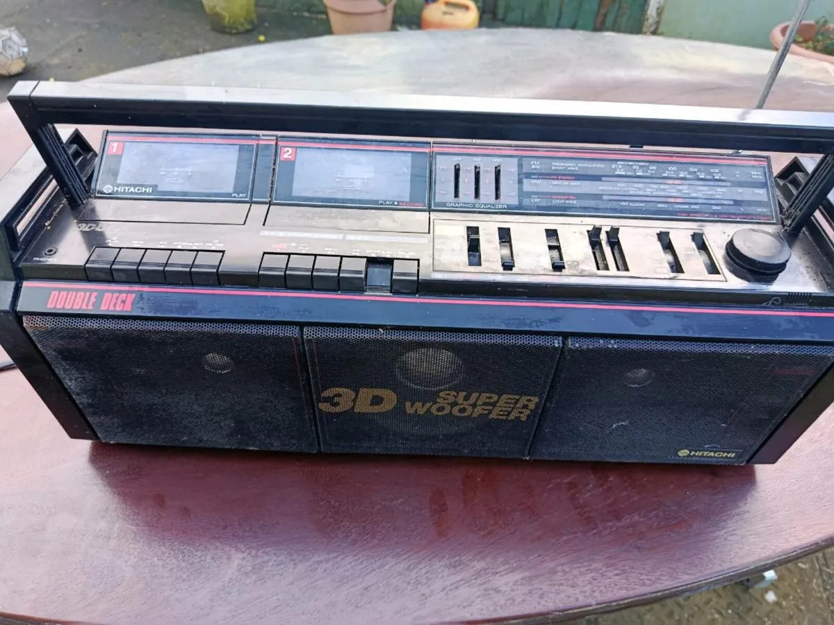 Hitachi 3D super woofer working perfectly 1990s - Image 1