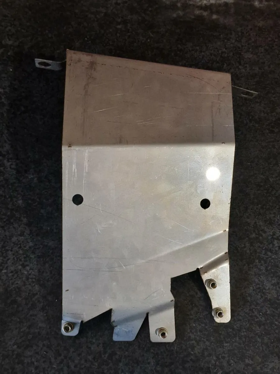 Mitsubishi evo 5 spoiler brackets - Image 4