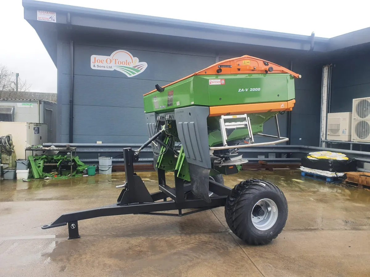 New Amazone ZAV Fertilizer Spreader - Image 4