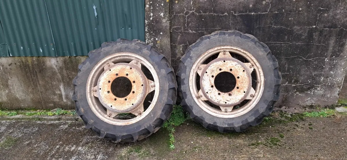 Ford 10 sereis row crop wheels - Image 3