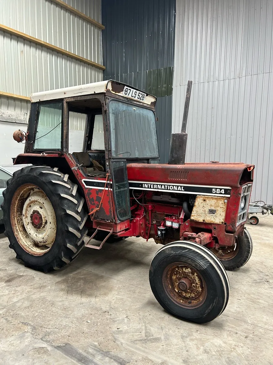 International 584 One Owner Tractor - Image 2