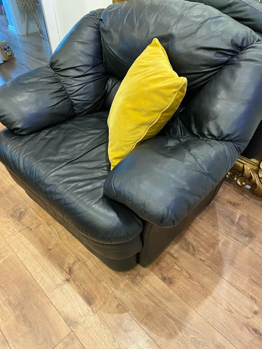 Leather armchair - Image 3