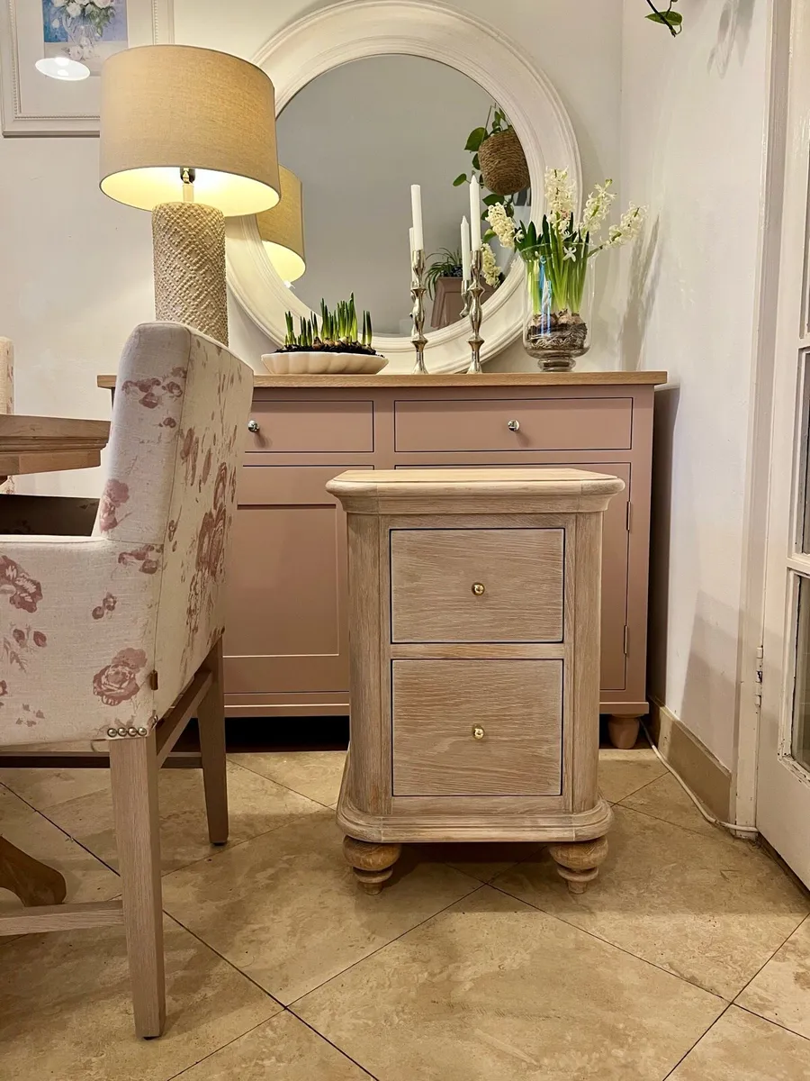 Oak bedside tables - Image 1