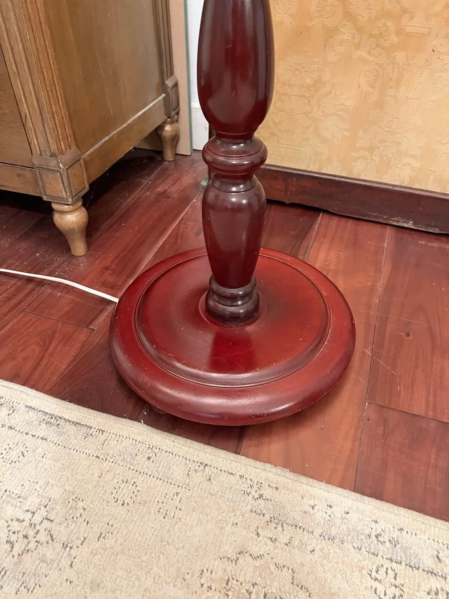 Vintage floor lamp and shade - Image 4