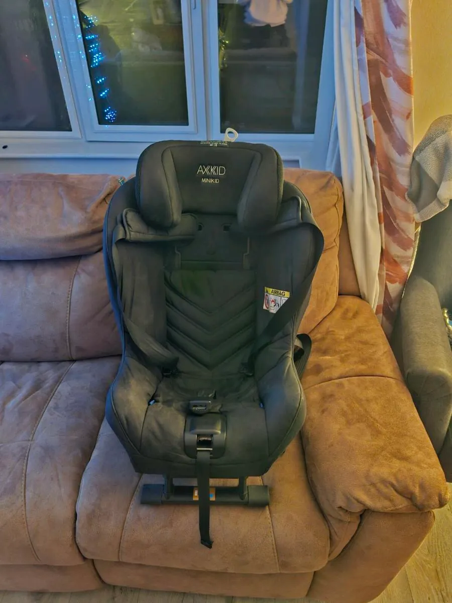 Axkid minikid car seat - Image 1