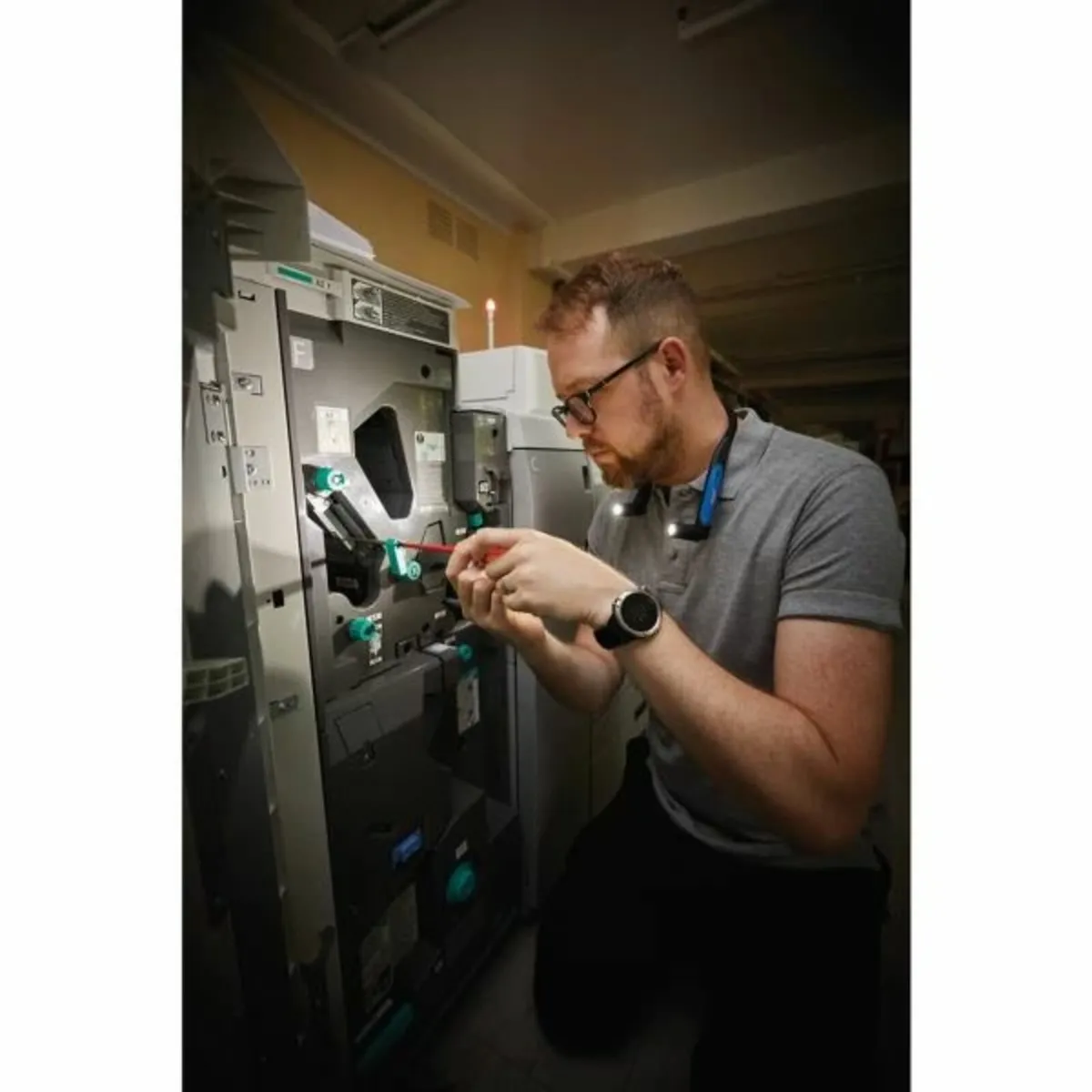 Draper Expert Rechargeable LED Neck Light, 3W, 300 - Image 3