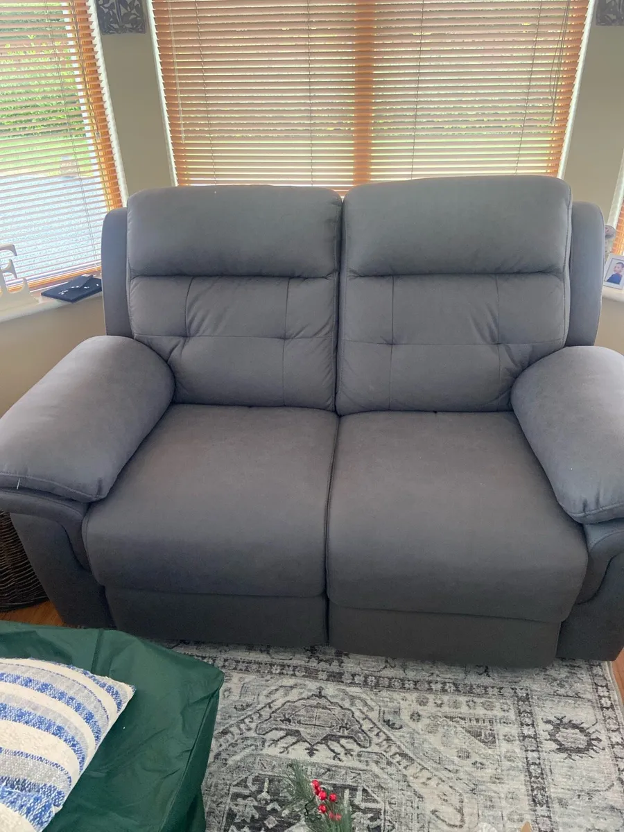 2 seater manual recliner - Image 3