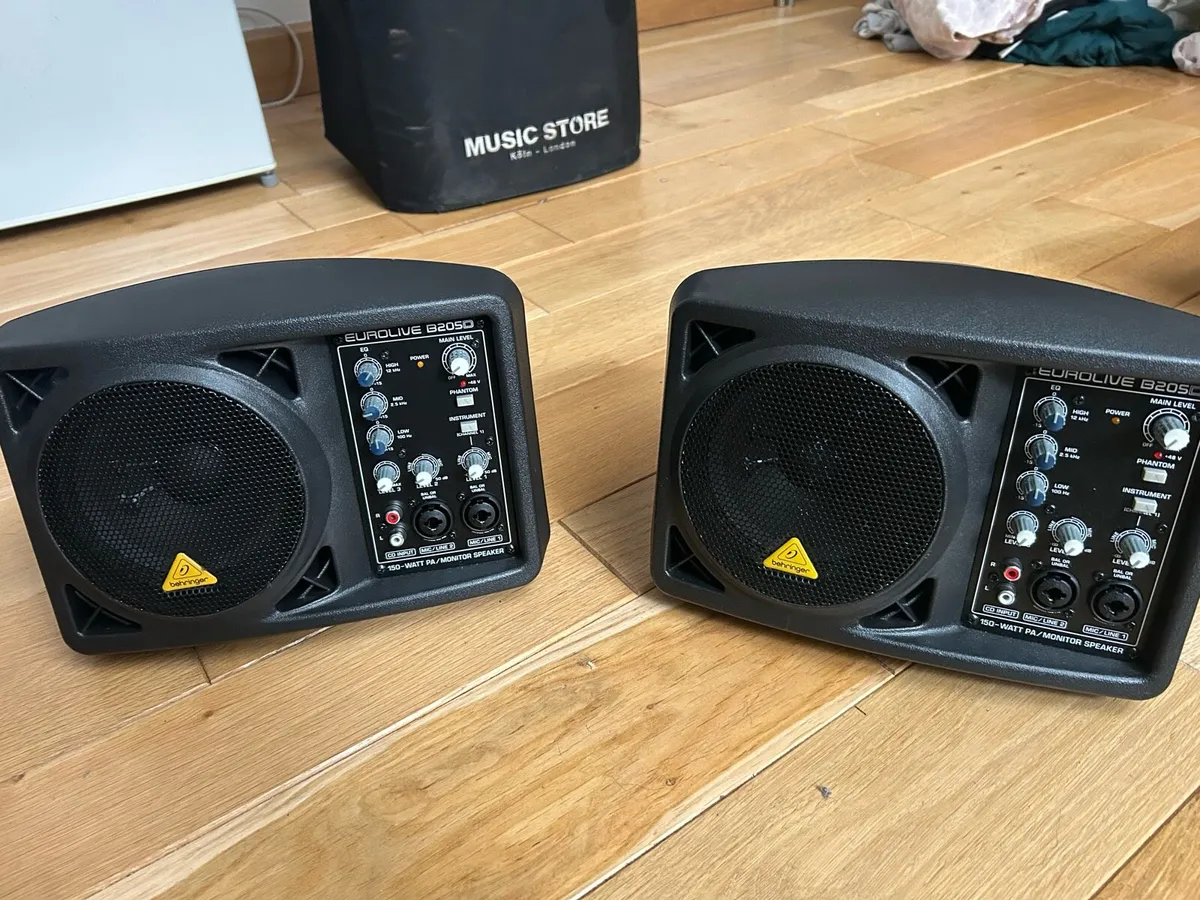 Behringer B205D (Pair) - Image 1