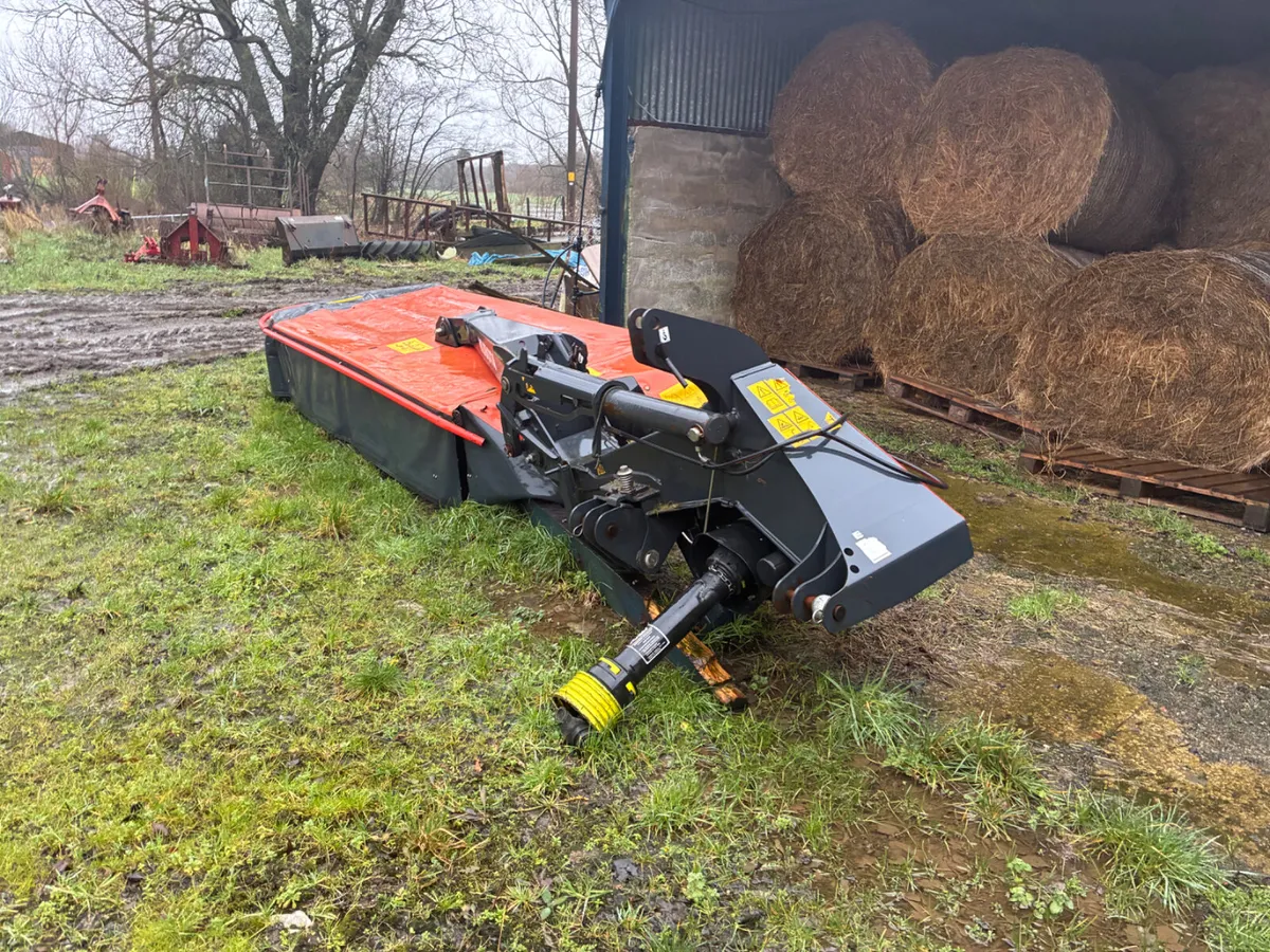 2018 kubota 3032 centre pivot mower - Image 2