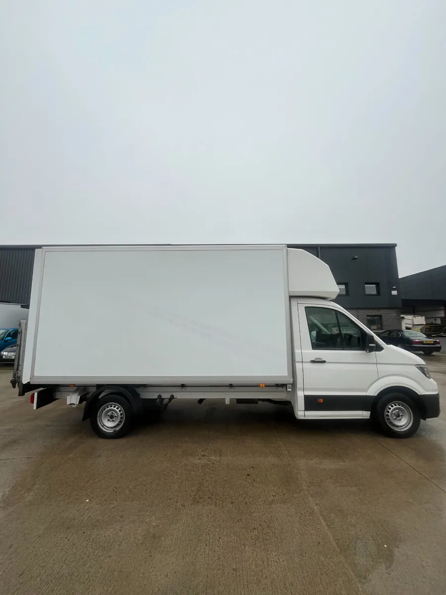 December 2019 Volkswagen Crafter Luton - Image 3