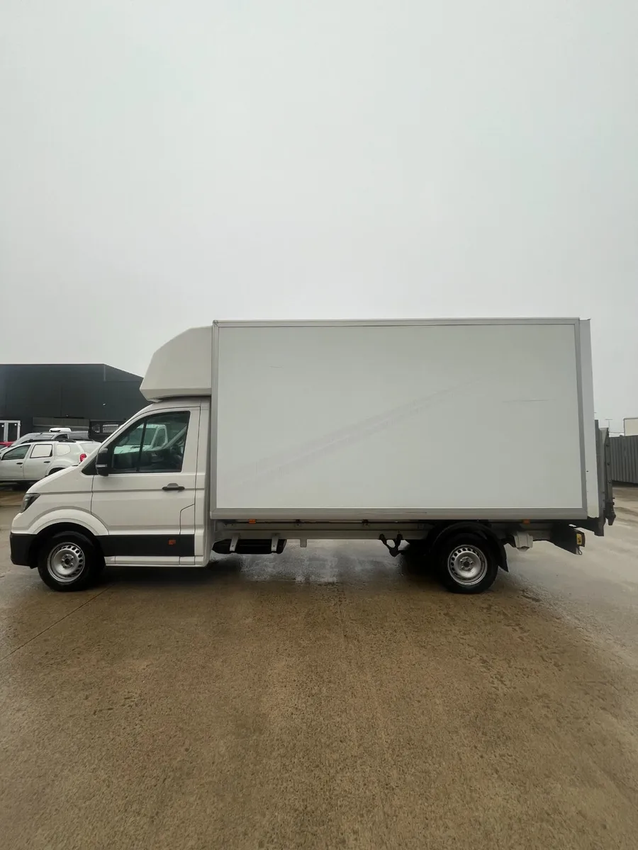 December 2019 Volkswagen Crafter Luton - Image 4