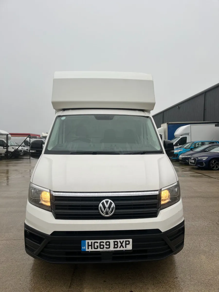 December 2019 Volkswagen Crafter Luton - Image 2