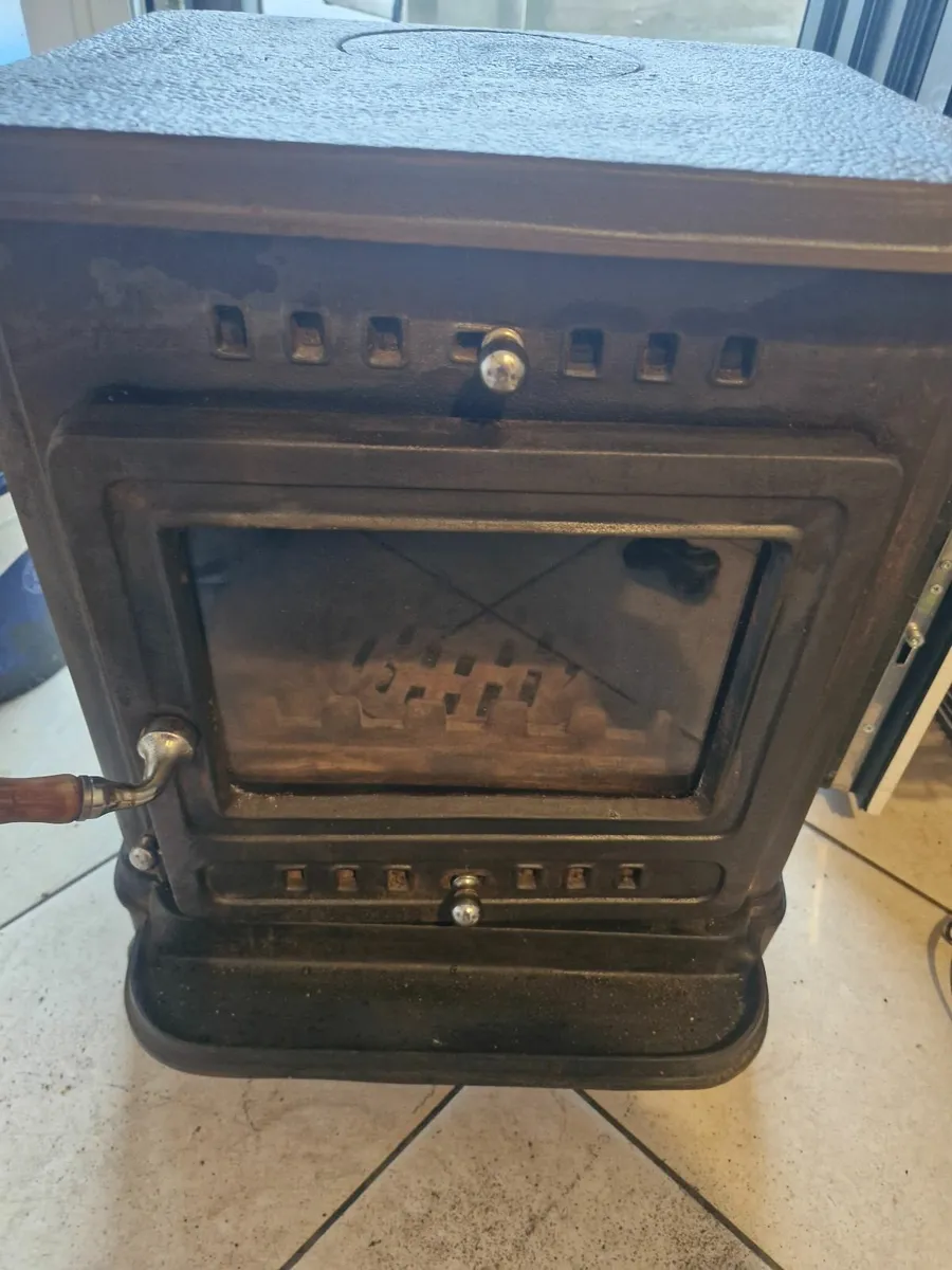 Stove - Image 2