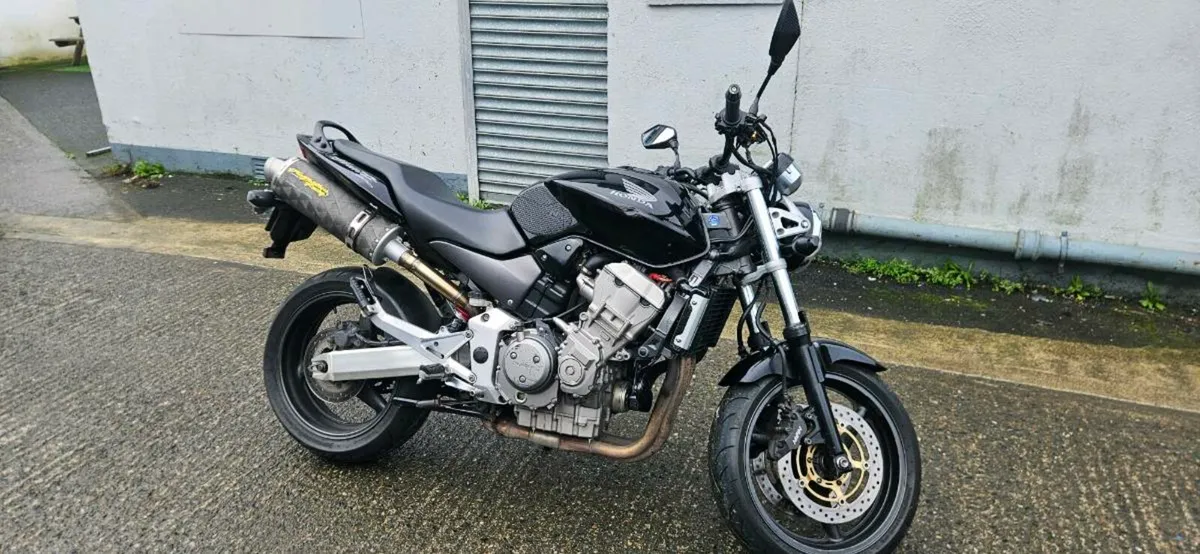 2005 Honda Hornet 900 - Image 1