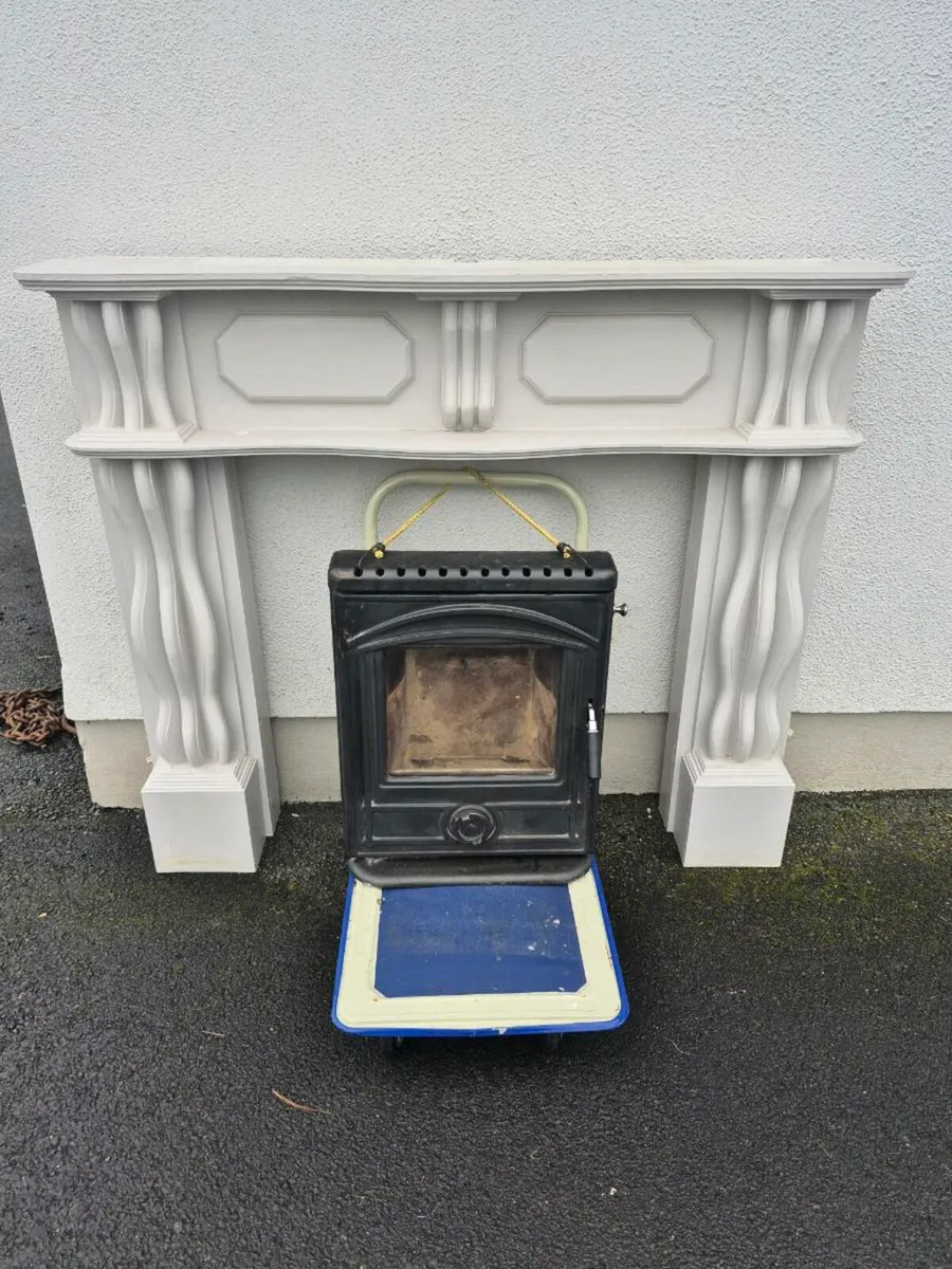 Inset Stove and Mantle - Image 2