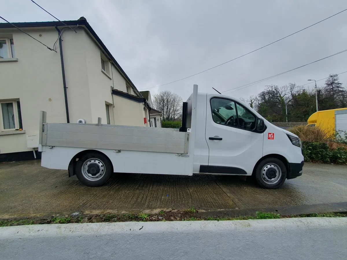 Renault Trafic 2025 Open back - One of a Kind - Image 1