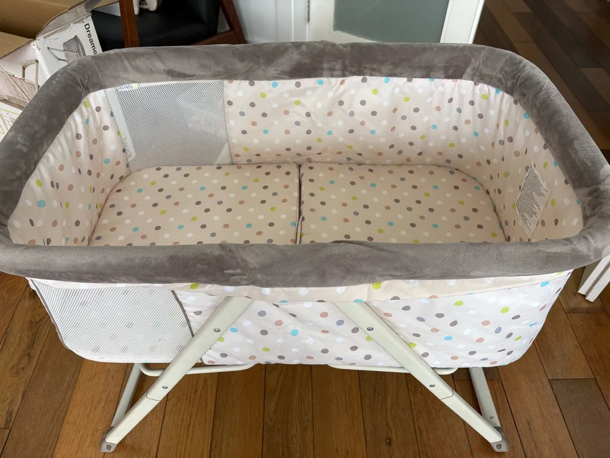 Next to me travel crib - Image 2